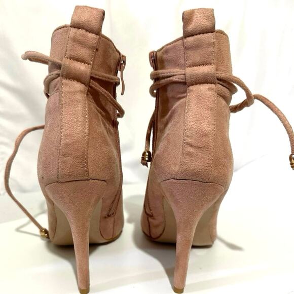 Lala Ikai Light pink suede ankle boots with pointed toe, ties up w/zip Brand new - Picture 3 of 12